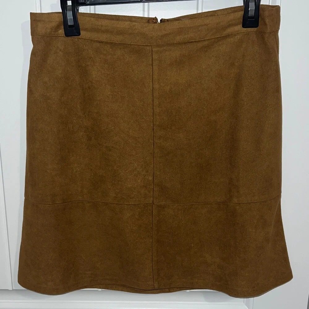 Sans Souci Size L Paneled Faux Suede Mini Skirt - Picture 8 of 9